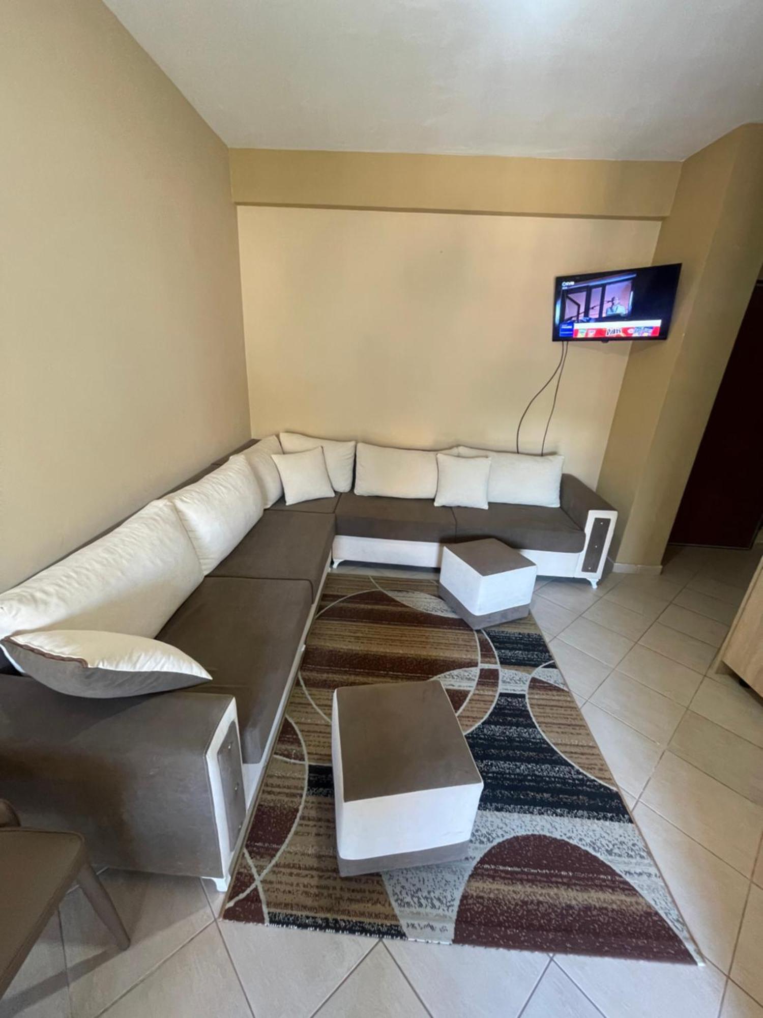 Apartament Shkembi I Kavajes Дуррес Екстер'єр фото